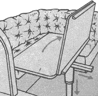 Для того чтобы раскрыть стол, поднимите (откройте) крышку и положите ее на выдвигающийся кронштейн.